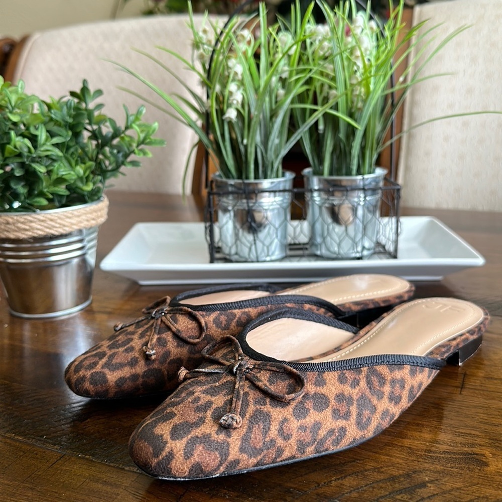 Justfab Flats Shoes